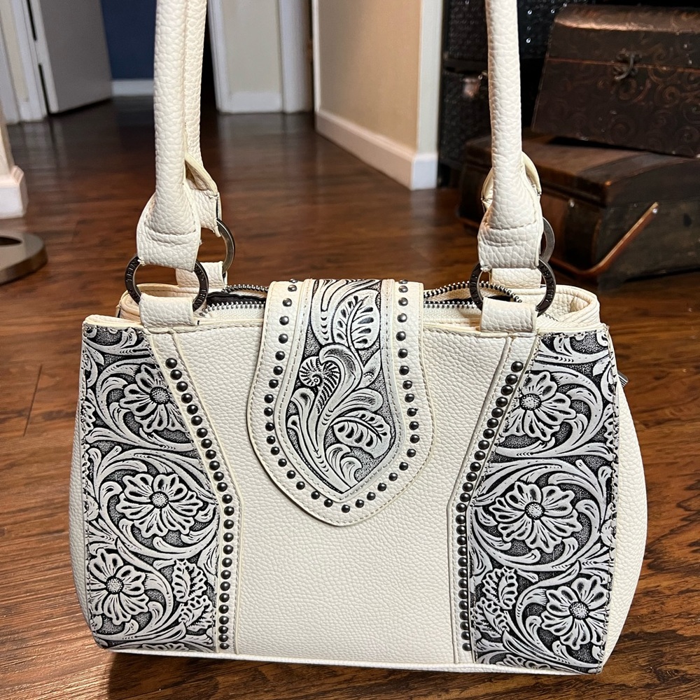 Trinity Ranch Bag . - image 1